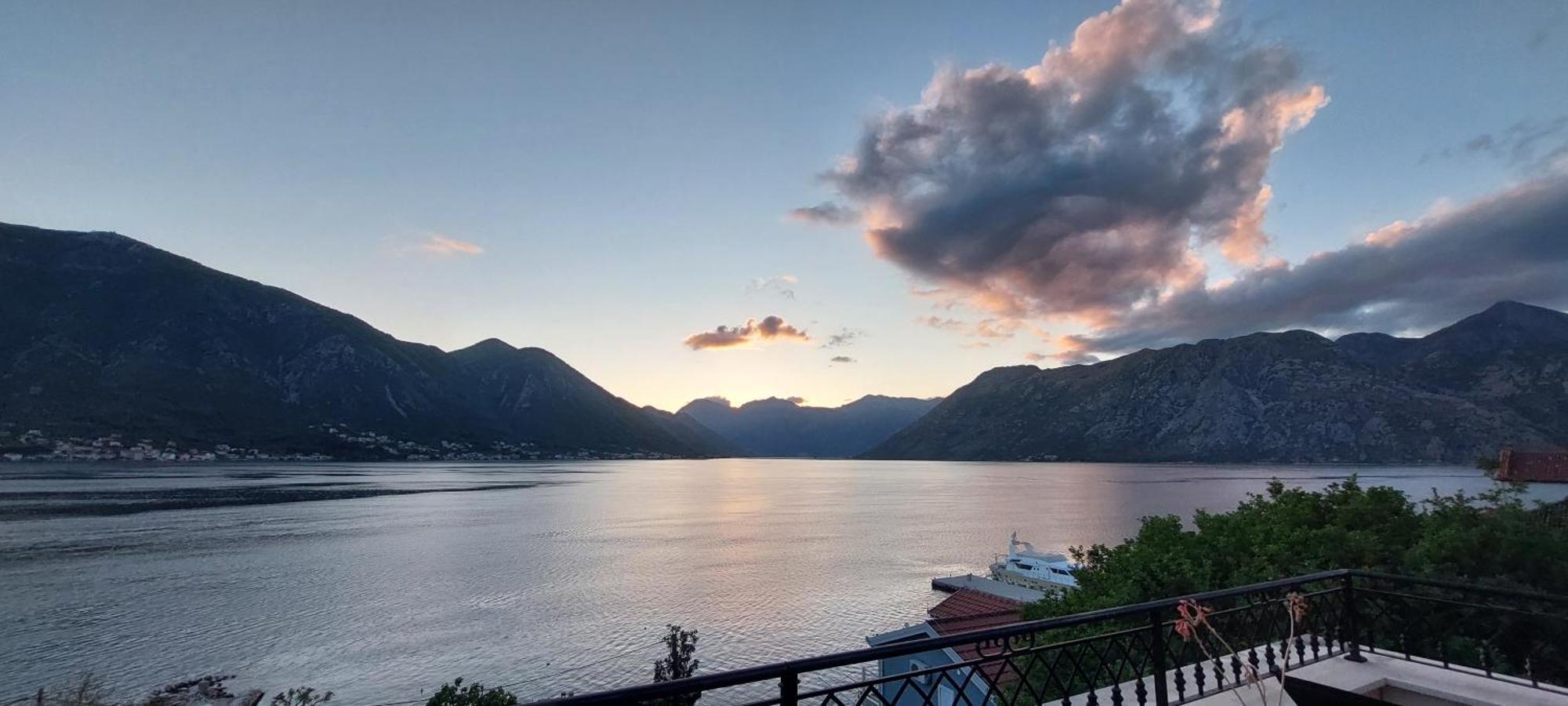 Apartments Boka Blue Dobrota Kotor Eksteriør bilde