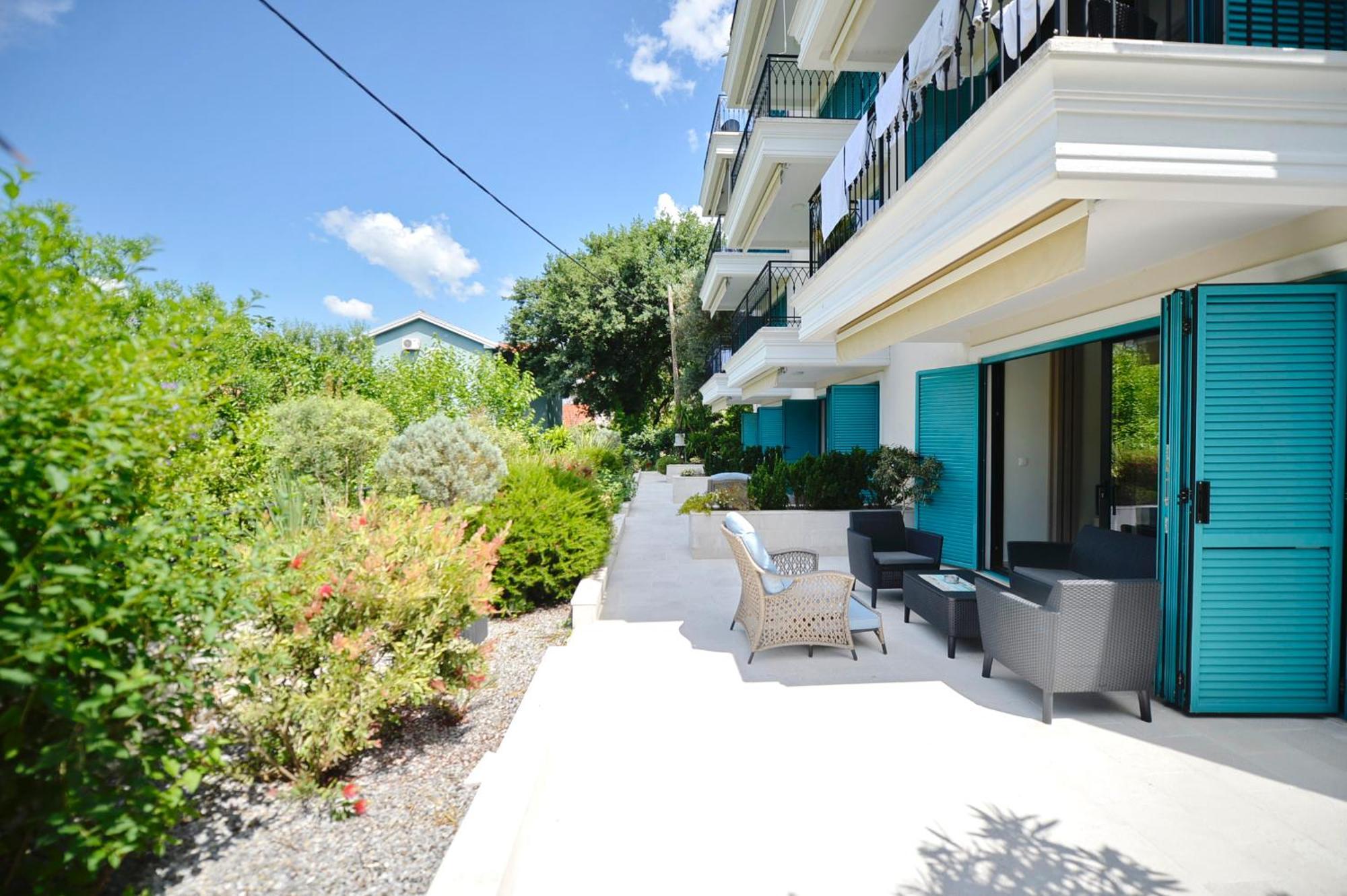 Apartments Boka Blue Dobrota Kotor Eksteriør bilde